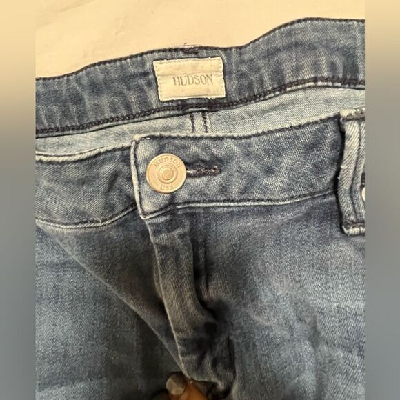 Pre Loved Hudson stretch Jean shorts - Picture 3 of 6